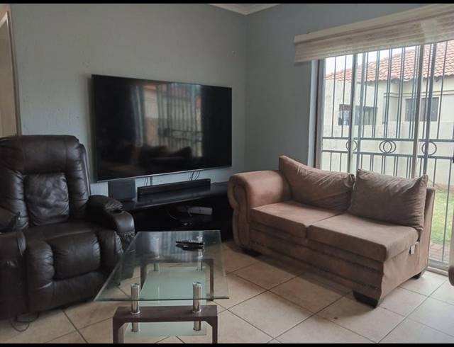 3 BEDROOM TOWNHOUSE FOR SALE IN GREENHILLS